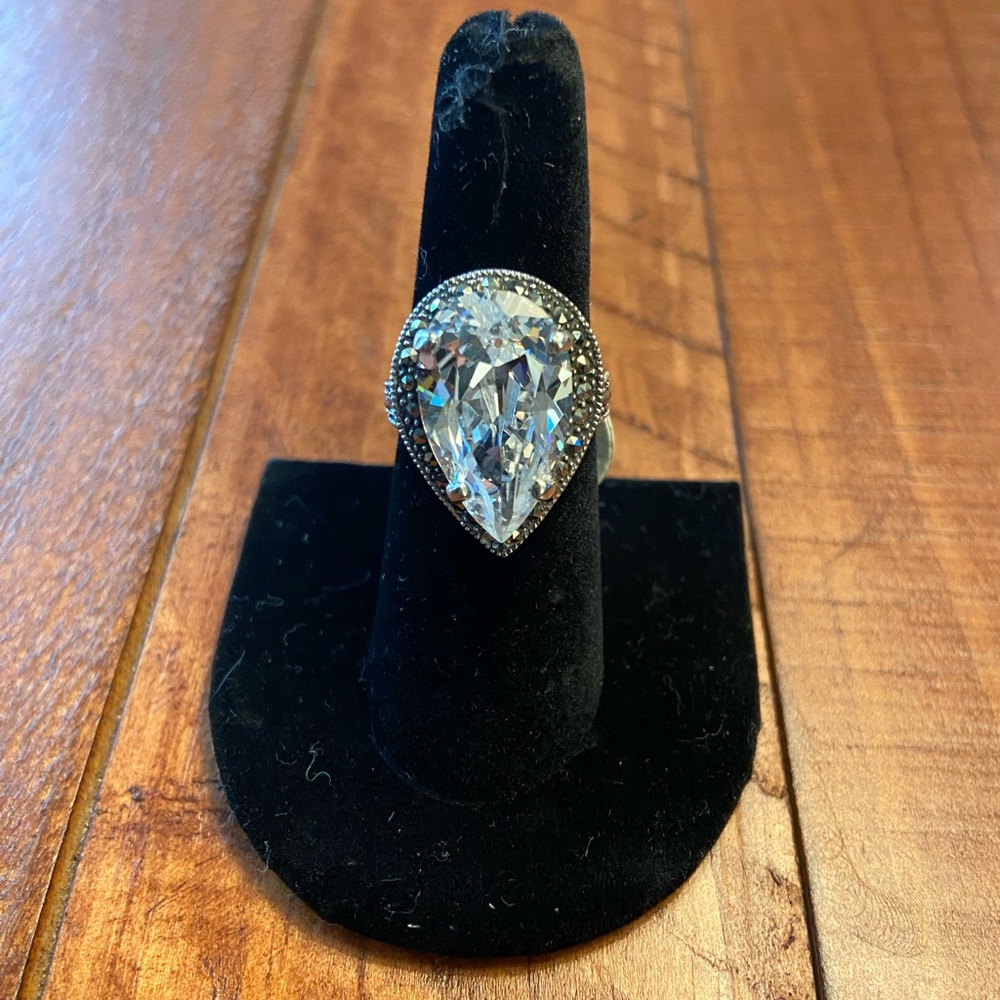 Pear shape center stone in Marcasite setting.size7
